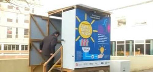 Kỳ lạ biến nước tiểu thành điện năng