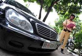 Bộ Công an chỉ đạo xử lý xe biển ngoại giao hết hạn