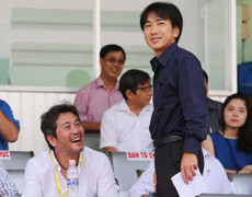 Miura sững sờ với bàn thắng siêu nhanh của Công Vinh