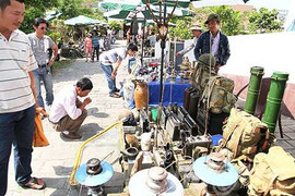 Ảnh: Ấn tượng phiên chợ đồ cổ giữa lòng Đà Nẵng