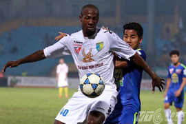 HAGL giống chàng lùn Mario ở V-League