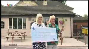 Hy hữu cặp vợ chồng hai lần trúng số độc đắc