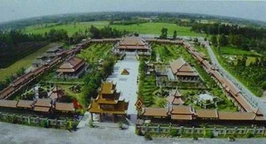 Bí ẩn đại gia bỏ 300 tỷ đồng xây 'cố đô Huế' giữa Tây Nam bộ