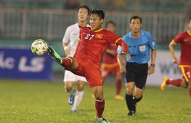 HLV Miura lo xa cho tương lai bóng đá Việt Nam