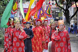 Độc đáo lễ rước nước tại đền thờ Nguyên phi Ỷ Lan