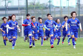 Thầy Nhật rèn quân quyết vô địch AFF Cup 2015 cùng ĐT nữ Việt Nam