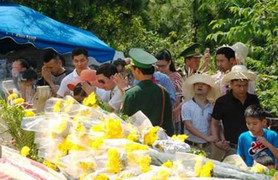 Hơn 70.000 lượt người viếng mộ Đại tướng dịp lễ 30/4