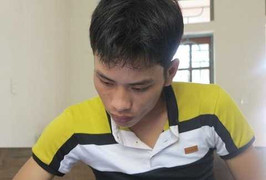 Tên trộm liều lĩnh đạp ngã chủ nhà, tông vào CSGT bỏ trốn