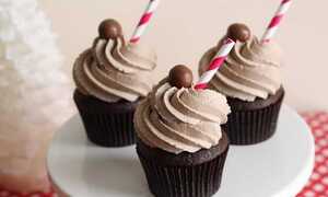 Tuyệt chiêu làm bánh cupcake socola đơn giản