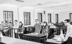 Bị hại và bị cáo 'mặn nồng' bằng... 2.364 tin nhắn