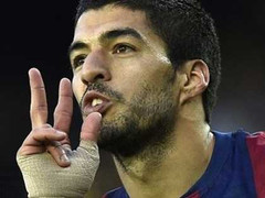 Barca thắng 8-0, Real bám đuổi nhờ hattrick của Ronaldo