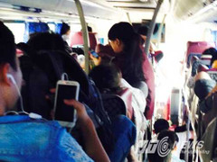 Đình chỉ lái xe nhồi nhét khách được VTC News phản ánh