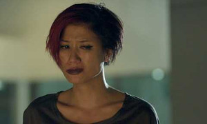 Clip: Người mẫu Trang 'Khàn' bị khởi tố