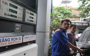 Điều hành xăng dầu: Không tuân thủ quy định?