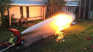 Điều gì xảy ra khi lửa và nước đấu nhau?