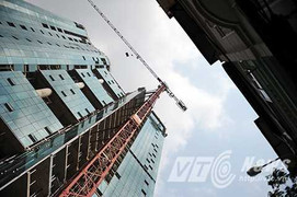 'Tử thần' lơ lửng trên đầu người dân ở Hà Nội