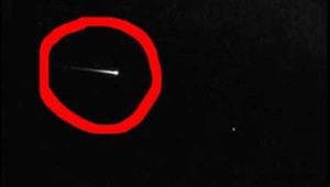 Video: Khoảnh khắc tàu vũ trụ Nga bốc cháy khi rơi vào khí quyển