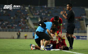 Hoàng Thịnh nghi rạn xương sườn, Phi Sơn thở dốc