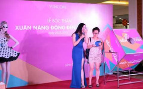 Tìm ra 10 khách hàng của Vincom trúng iPhone 6