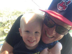 Facebook vướng rắc rối với tài khoản của người chết