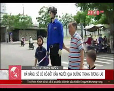 Clip: Đà Nẵng có robot dẫn người qua đường