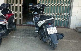 Quảng Nam: Lãnh đạo huyện đi xe biển 'khủng' gây xôn xao