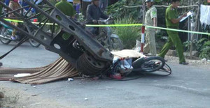 Khởi tố tài xế lái cần cẩu làm ba mẹ con tử vong