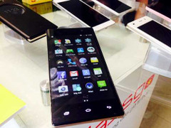 Smartphone giá rẻ có pin siêu 