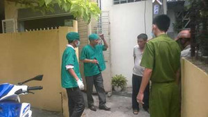 Phát hiện người đàn ông tử vong dưới chân cầu thang