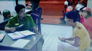 Cảnh sát 113 quật ngã nghi can, tước vũ khí như phim hành động