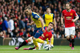 Trực tiếp Manchester United-Arsenal: Tyler Blackett phản lưới, Arsenal gỡ hòa