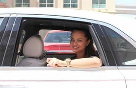 Khám răng được đi Rolls-Royce miễn phí ở Dubai