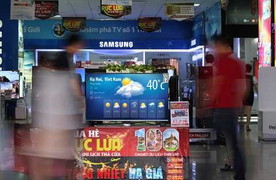 Chiêu ưu đãi 'độc' giữa hè hút khách hàng điện máy