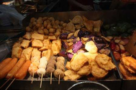 Thức ăn đường phố và tin đồn tẩm chất gây nghiện