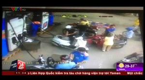 TP.HCM: Đi đổ xăng bị cướp nửa tỷ đồng