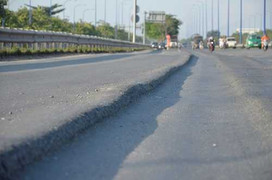 Đường sụt lún gây tai nạn: Hé lộ hàng loạt nguyên nhân