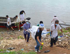 Chìm ghe chở đá, 4 người thương vong, đã vớt được thi thể hai mẹ con