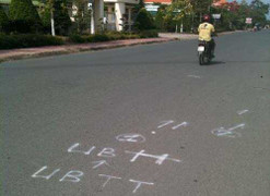 Cán bộ huyện say xỉn gây tai nạn còn 'dọa' công an