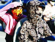 Cả nước quay cuồng chống đỡ nắng nóng kỷ lục