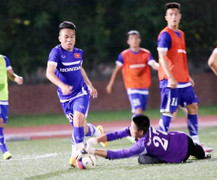 Ai đủ sức can gián HLV Miura?