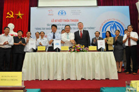 Tặng 5.000 hợp đồng bảo hiểm cho gia đình nạn nhân bị tai nạn giao thông