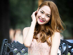 Minh Hằng mua xe hơi 6 tỷ tự thưởng cho bản thân