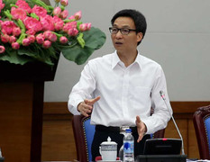 Phó Thủ tướng Vũ Đức Đam: 'Khắc phục tình trạng thừa người có bằng bác sỹ'