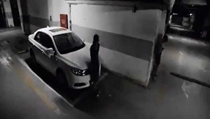 Xem phụ nữ thông minh khiến 2 tên cướp tháo chạy