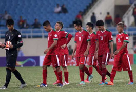 FIFA cấm đội tuyển Indonesia dự vòng loại World Cup 2018