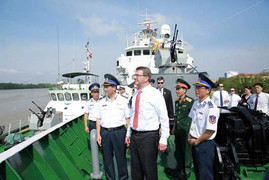 Bộ trưởng Quốc phòng Mỹ thăm Hải quân, Cảnh sát biển Việt Nam