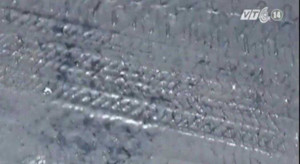 Clip: Nắng nóng khiến mặt đường Hà Tĩnh chảy nhựa