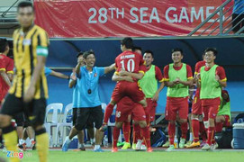 Lời dặn dò đầy nước mắt của bố mẹ Công Phượng