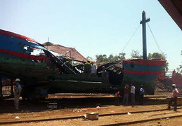 Tàu cá 3 tỷ đồng bùng cháy giữa đêm