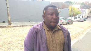 Ngỡ ngàng người đàn ông giả tiếng động vật như thật